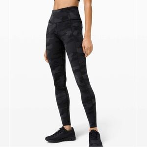 Lululemon Fast and Free 28” Like New Deep Camo size 6